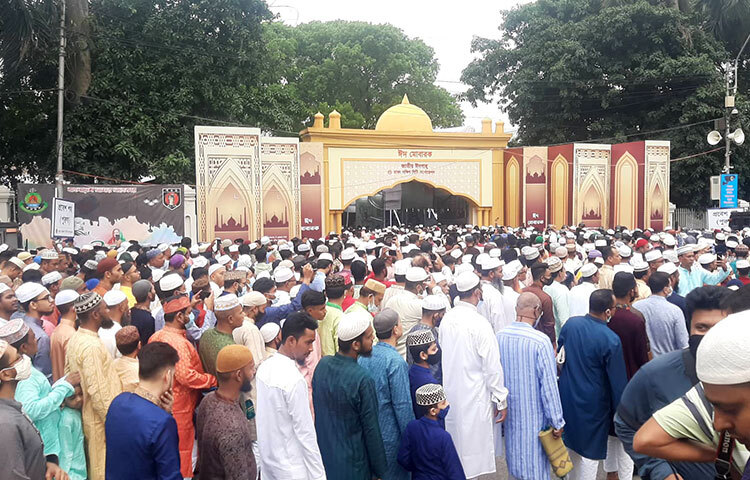 করোনার কারণে বিগত দুই বছর রাজধানীবাসী অপেক্ষায় ছিলেন কবে আবার জাতীয় ঈদগাহে ঈদের জামাত আদায় করতে পারবেন। ছবি: বিপ্লব দিক্ষিৎ