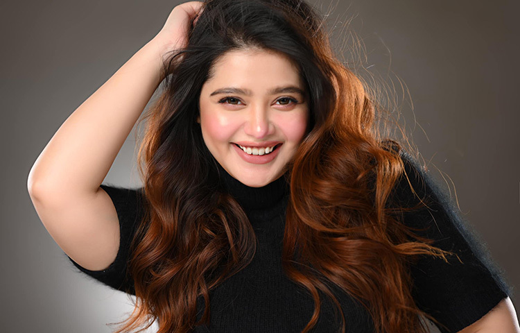 মন জয় করা হাসিতে এনা। ছবি: ফেসবুক