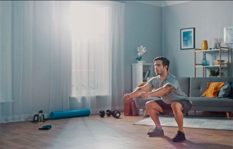 শরীরচর্চার সময়টা খুবই গুরুত্বপূর্ণ বিষয়! বাড়িতে আপনি নিজের মতো একটা সময় বেছে নিচ্ছেন আর শুরু করে দিচ্ছেন শরীরচর্চা। এর ফলেই ঘটে যেতে পারে মারাত্মক বিপদ! আজ বিকেলে শরীরচর্চা করার পর পরের দিন সকালে মনে হল বলে একটু গা ঘামিয়ে নিলেন- এটা কিন্তু মারাত্মক ক্ষতি হতে পারে শরীরের। তাই প্রতিদিন শরীরচর্চার জন্য দিনের একটা নির্দিষ্ট সময় বেছে নিন।