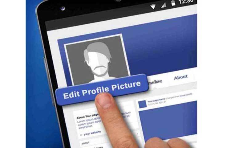 ফেসবুকে ছবি ট্যাগ আরও একটি ব্যাপার। সব সময়ে ফেসবুকে কাউকে ট্যাগ করার আগে তা রিভিউ করে নিন।