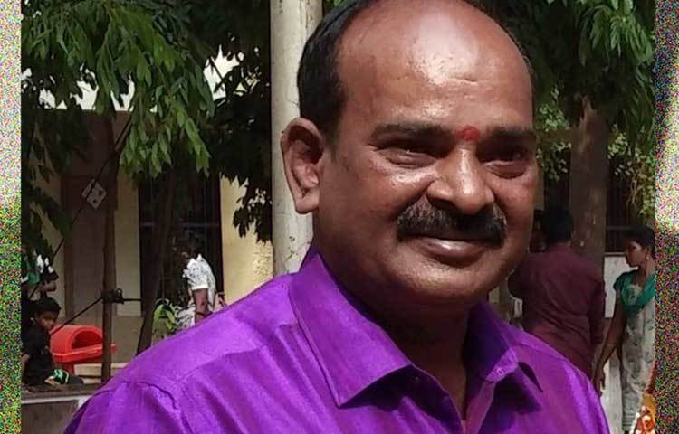 নিজের সংস্থা চালানোর ফাঁকেই তিনি কেনা জমিতে চাষাবাদও শুরু করেন। সময় করে সপ্তাহে অন্তত একবার ঘুরে আসতেন জমি থেকে। সেখানে কয়েকজন কৃষককে রেখে চাষের কাজ শুরু করেন তিনি।