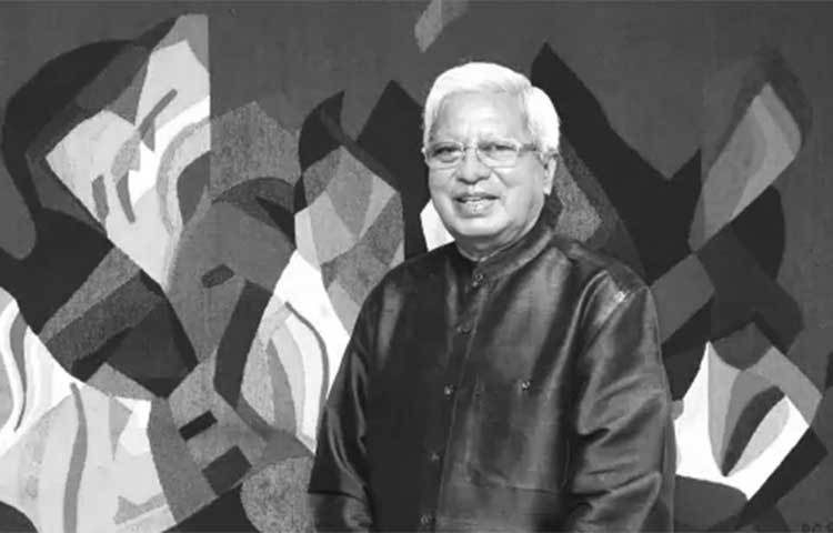 আবেদ ঢাকা বিশ্ববিদ্যালয়র হিসাববিজ্ঞান বিষয়ে ও পরে ব্রিটেনের গ্লাসগো বিশ্ববিদ্যালয়ে পড়াশোনা করেন। পরবর্তীতে তিনি শেল অয়েল কোম্পানিতে অর্থনৈতিক কর্মকর্তা হিসেবে যোগ দেন।