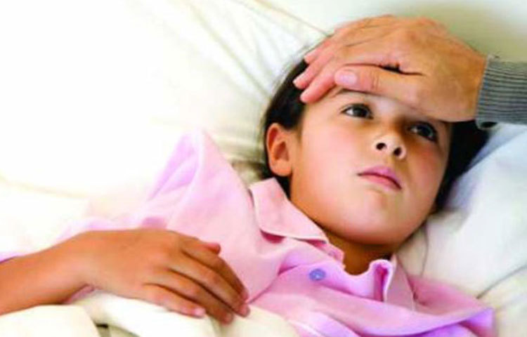 এখনো পর্যন্ত আমাদের দেশে করোনা সংক্রান্ত পরিসংখ্যান যে জায়গায় রয়েছে তাতে বিগত দুই সপ্তাহের ভেতরে যদি আপনি বিদেশ থেকে না ফেরেন, কোনো বিদেশির সংস্পর্শে না আসেন তাহলে এখনই ভয় পাওয়ার কোনো কারণ নেই, এমনটাই বলছেন বিশেষজ্ঞরা।