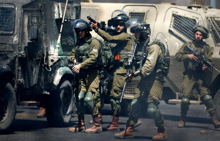 ইসরাইলের হামলায় গত সোমবার থেকে শনিবার সকাল পর্যন্ত ১৩৭ জন ফিলিস্তিনি নিহত হয়েছেন। আহত হয়েছেন অন্তত ৯২০ জন। এর মধ্যে শুক্রবার (১৪ মে) হামলায় ১১ জন নিহত হয়েছেন। ছবি: সিএনএন