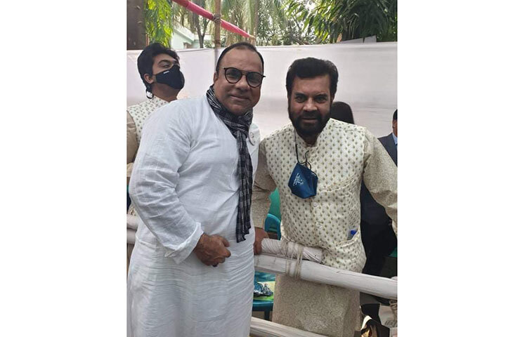 হাস্যোজ্জ্বল ইলিয়াস কঞ্চন ও মিশা সওদাগার। ছবি: লিমন আহমেদ