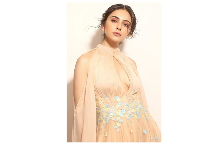 রকুল প্রীত সিংয়ের আবেদনময়ী রূপ।