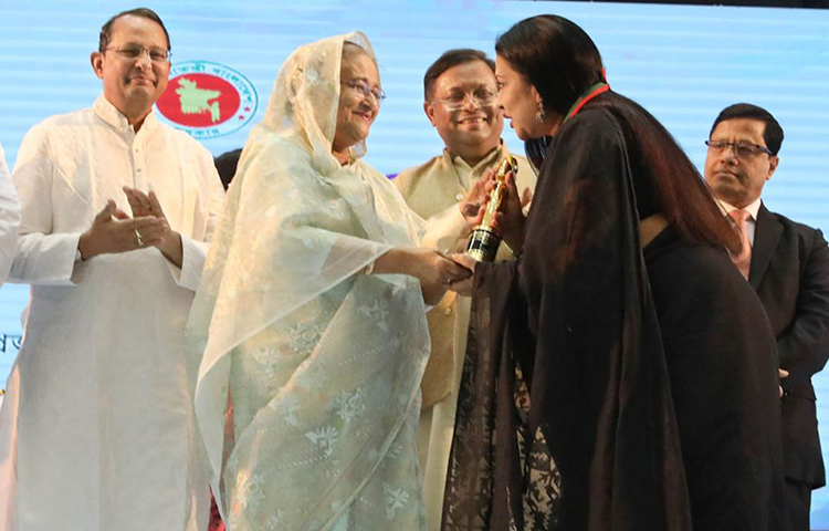 ‘গহিন বালুচর’ ও ‘হালদা’ চলচ্চিত্রে অভিনয়ের জন্য ২০১৭ সালের সেরা সহ-অভিনেত্রীর পুরস্কার পেয়েছেন সুবর্ণা মুস্তাফা।