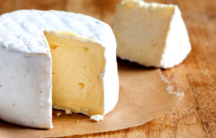 পনির: ওজন বাড়ানোর জন্য পনির খুব সহায়ক ভূতিকা পালন করে। পনিরের মধ্যে রয়েছে উচ্চ পরিমাণ চর্বি। এ খাবারটি দুধ দিয়ে তৈরি হওয়ায় এর মধ্যে উচ্চ প্রোটিন, ক্যালসিয়াম, চর্বি এবং কোলেস্টেরল থাকে। এ উপাদানগুলো ওজন বাড়াতে সাহায্য করে।