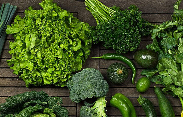 ক্যানসার রোগের তীব্রতা এবং এই অসুখ নিয়ে সচেতনতা-দুই-ই বেড়েছে। দেশে-বিদেশে এই রোগ নিয়ে অনেক গবেষণাও হচ্ছে। একাধিক সুপারফুড আছে, যেগুলো ক্যানসার প্রতিরোধে সাহায্য করে। কারণ ওই খাবারগুলোতে ক্যানসাররোধী উপাদান থাকে। ছবি: সংগৃহীত