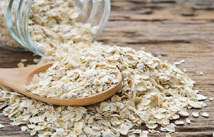 ওটসে প্রোটিন ও ফাইবার অত্যন্ত বেশি। ফাইবার পরিপাক হতে সময় নেয়। ফলে পেট অনেকক্ষণ ভর্তি আছে, এরকম অনুভূতি হয়। ছবি: সংগৃহীত