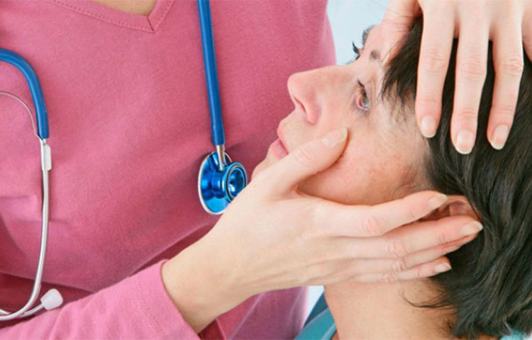 রক্তাল্পতা: রসুন রক্তে হিমোগ্লোবিনের মাত্রা কমিয়ে দেয়। তাই রক্তাল্পতার সমস্যা থাকলে রসুন ডায়েট থেকে বাদ দিন।