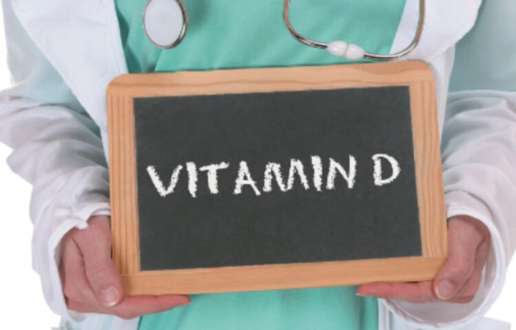 ডিমে প্রোটিন আছে। বিশেষ করে ডিমের সাদা অংশে। কিন্তু যদি আপনার উদ্দেশ্য হয় হাড় শক্ত করা, তা হলে ডিমের কুসুম খাবেন। ডিমের কুসুম ভিটামিন ডি আর ক্যালসিয়াম দুটোই বৃদ্ধি করে।