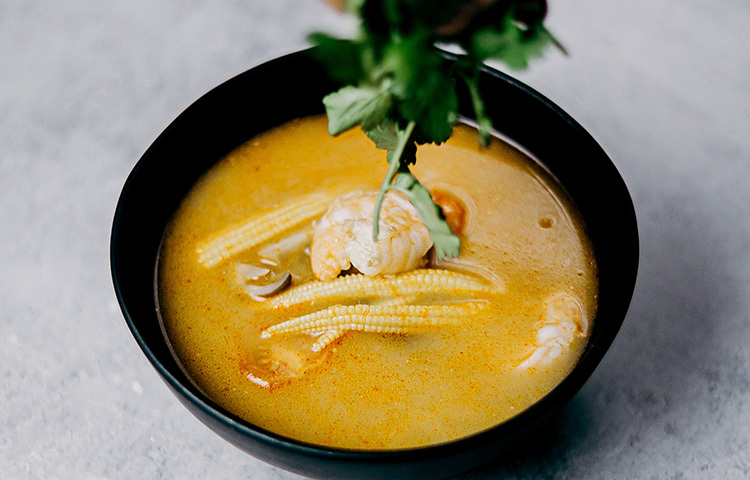 শীতে গরম স্যুপ ঠান্ডা-সর্দি তাড়াতে ভালো কাজ করে। চিকেন, মাশরুম, নানা ধরনের সবজি মিশিয়ে স্যুপ করুন। ছবি: সংগৃহীত