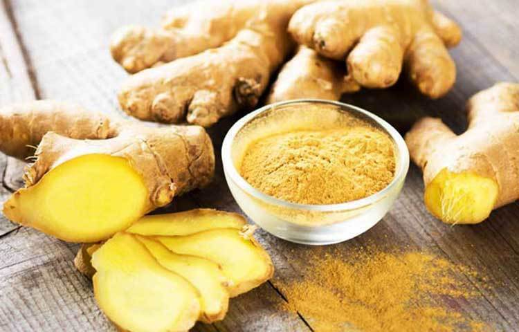 আদা: নাকের সমস্যার সমাধানের জন্য আদা প্রাচীনকাল থেকেই ব্যবহার হয়ে আসছে। বার বার হাঁচি দেয়ার সমস্যা থেকে মুক্তি পাওয়ার জন্য আদাকুঁঁচি চিবানো যায়। এ ছাড়াও এক-দুই চামচ আদার রস প্রতিদিন পান করলে ফল পাওয়া যায়।