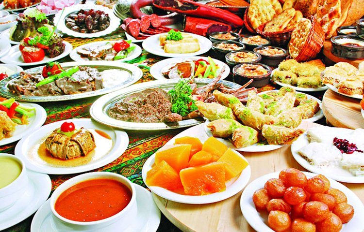 রোজা পালনকারী ব্যক্তিকে বুঝতে হবে কোন খাবারগুলো সহজে হজম হয়। এসব খাবারকেই বেশি গুরুত্ব দিতে হবে। যেসব খাবার হজমে সমস্যা করে সেগুলো না খাওয়াই ভালো। ছবি: সংগৃহীত