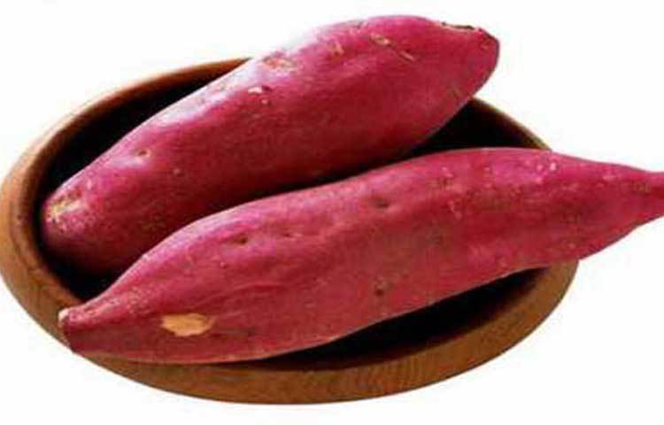 রাঙা আলু: রাঙা আলুর মধ্যে রয়েছে পটাশিয়াম, যা পুরুষের শরীরে বলবর্ধক হিসেবে কাজ করে। এছাড়া এই আলু বেশ পুষ্টিকর।