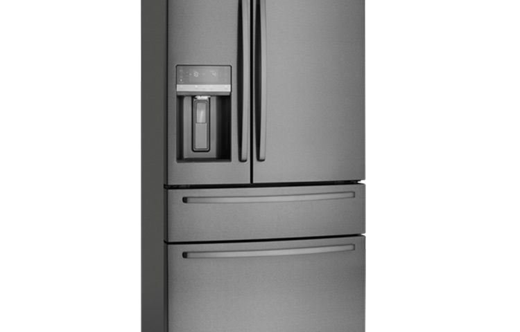 বাসার দেওয়ালের সঙ্গে ফ্রিজ কখনো লাগিয়ে রাখবেন না। দেয়াল থেকে অন্তত এক ফুট দূরত্বে ফ্রিজ রাখুন। এতে ফ্রিজের কয়েল  খুব সহজে ঠান্ডা থাকে। ছবি: সংগৃহীত