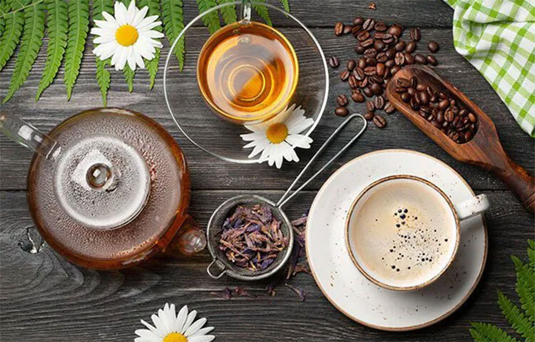 অসময়ে চা-কফি পান করলে অম্বল হয়। বিশেষ করে খালি পেটে কফি আর দুধ চা পান করা মারাত্মক ক্ষতিকর। লিকার চা খাওয়া অভ্যাস করুন। ছবি: সংগৃহীত