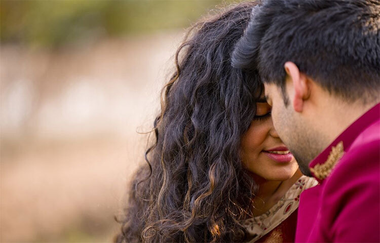 আত্মীয়-স্বজন ও সন্তান-সন্ততি সম্পর্কিত বিষয়: দেখা গেছে অনেক সময় নারীরা তাদের আত্মীয়-স্বজনদের নিয়ে চিন্তিত থাকলেও স্বামীর কাছে বা পার্টনারের কাছে সে বিষয়ে কথা বলেন না। শুধু তাই নয়, কখনো কখনো নারীরা সন্তানদের বিষয়েও কিছু সিদ্ধান্তের কথা তার স্বামীকে আড়াল করে যান। ছবি: সংগৃহীত