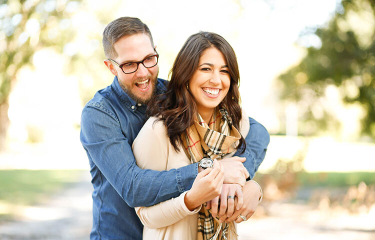 বিয়ের আগে নারীরা বিয়ের বিষয় নিয়ে রোমাঞ্চিত থাকেন। ভয়ও থেকে থাকে মনে মনে। এছাড়াও গুগলে সার্চ করেন বিয়ের সঠিক বয়স ঠিক কোনটি? ছবি: সংগৃহীত