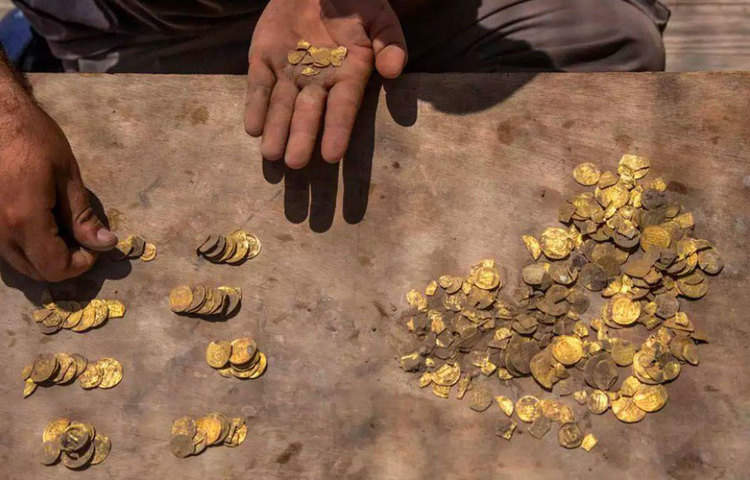 সেই যুগে স্বর্ণমুদ্রার গুরুত্ব বোঝাতে গিয়ে কুল বলেছেন, ‘এখানে যে পরিমাণ সোনা উদ্ধার হয়েছে, তা দিয়ে মিশরের সমৃদ্ধশালী রাজধানী ফুসতাতে একটি বিলাসবহুল বাড়ি কেনা যেত।’