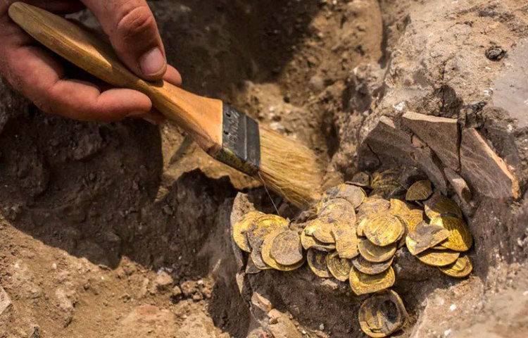 ২০১৬ সালে এই এলাকাতেই প্রায় ২ হাজার বছরের পুরনো রোমান সাম্রাজ্যের স্বর্ণম্দ্রুা পাওয়া গিয়েছিল।