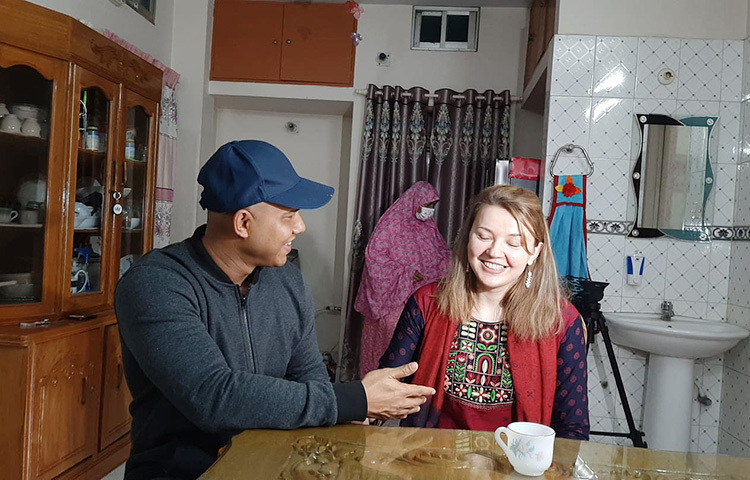 ২০২০ সালের অক্টোবরের শেষে শখের বশেই ‘নাতালিয়া অ্যান্ড হাবিব-দ্য মিক্স ম্যাচ ফ্যামিলি’ নামে ইউটিউব চ্যানেল ও ‘নাতালিয়া অ্যান্ড হাবি’ নামে ফেসবুক পেজ খোলেন তারা। নিত্যদিনের কাজ ছাড়াও বিভিন্ন সামাজিক বার্তামূলক ভিডিও তৈরি করে সেখানে পোস্ট করতে থাকেন। ধীরে ধীরে তাদের অনুসারী বাড়তে থাকে। ছবি: জাগো নিউজ