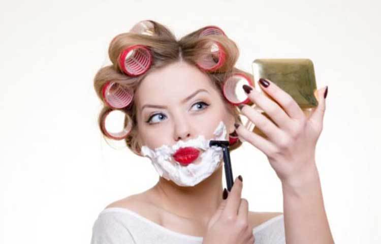 কিন্তু সবার ত্বক এক রকম না হয়ায় অনেকেরই থ্রেডিং করতে গিয়ে সমস্যায় পড়তে হয়। তাই ঘরোয়া উপায়ে মুখের লোমের ঘনত্ব কমানোর কয়েকটি কার্যকরী কৌশল আজ জেনে নেয়া যাক।