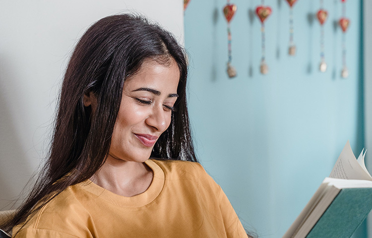 ভাতের মাড় ঘরোয়া কন্ডিশনার হিসেবে ব্যবহার করুন। এতে চুল উজ্জ্বল ও নরম হবে খুব তাড়াতাড়ি। ছবি: সংগৃহীত