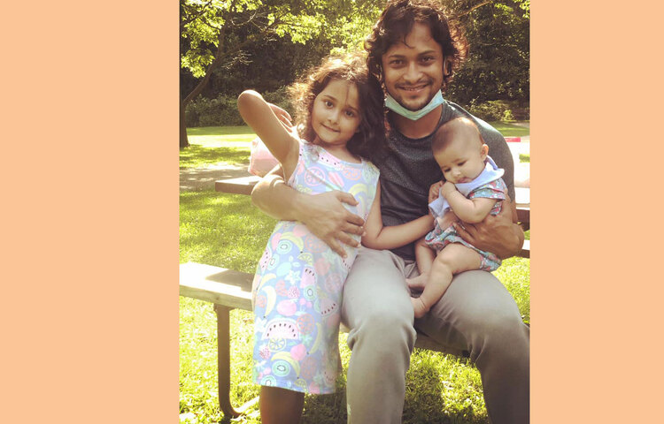 ২০১৫ সালের এই দিনে শিশিরের কোলজুড়ে আসে আলাইনা।