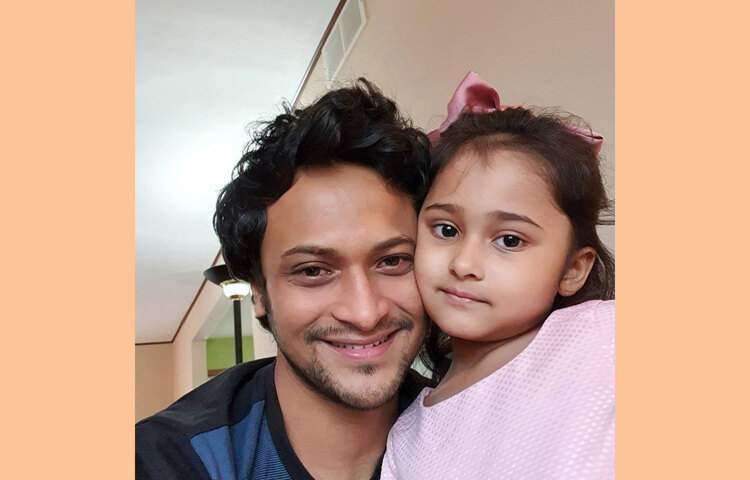 ছয় বছরে পদার্পণ করেছে সাকিব-শিশির দম্পত্তির আদরের কন্যা।