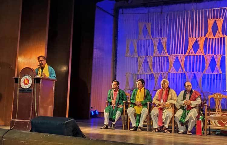 অনুষ্ঠানে সংস্কৃতি বিষয়ক প্রতিমন্ত্রী কে এম খালিদ এমপি বলেছেন, বাংলাদেশের সাংস্কৃতিক ইতিহাসে ওয়াহিদুল হক এক অনিবার্য নাম। যার প্রত্যক্ষ অংশগ্রহণ ও নেতৃত্বে বাংলাদেশের সাংস্কৃতিক পদযাত্রার এক অমোচনীয় অধ্যায় তৈরি হয়েছে।