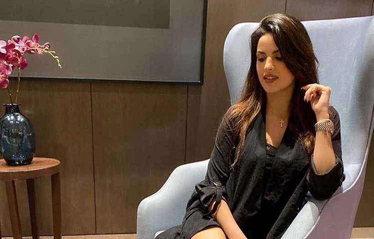 এ ছাড়া নাতাসার ফিল্মোগ্রাফিতে উল্লেখযোগ্য হল ‘ফুকরে রিটার্নস’, ‘ড্যাডি’, ‘ঝুটা কহিঁ কা’, ‘ইয়ারাম’ এবং ‘দ্য বডি’। ‘নাচ বালিয়ে’-এর নবম সিরিজেও অংশ নেবেন নাতাসা।