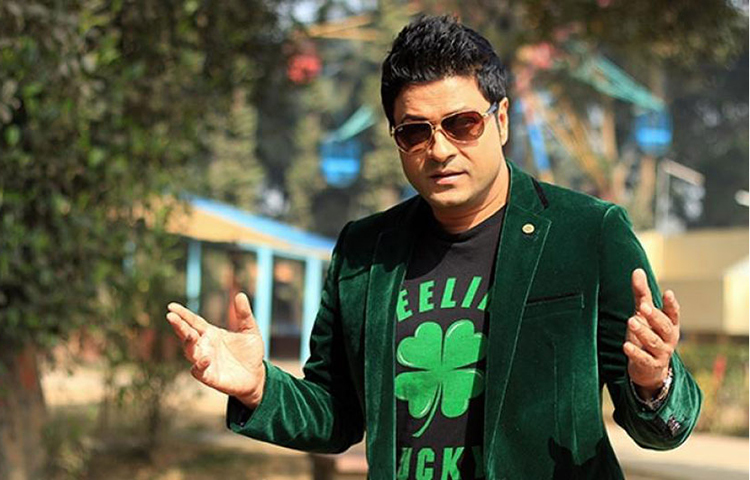 ফেরদৌস আহমেদ: ২০১৮ সালে ‘পুত্র’ সিনেমার জন্য সেরা অভিনেতার পুরস্কার জিতেছেন নায়ক ফেরদৌস। এই নিয়ে পাঁচবার জাতীয় চলচ্চিত্র পুরস্কার ঘরে তুললেন ‘হঠাৎ বৃষ্টি’খ্যাত এ অভিনেতা।