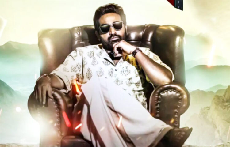 বিজয় এই বিষয়টি জানার পর একটি রিয়েলিটি শো-তে বিশেষ অতিথি হিসেবে বীররাঘবনকে ডেকে পাঠান। ছবি: সংগৃহীত