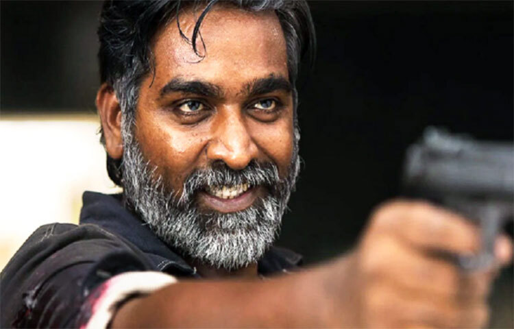 তবে শুধু অভিনেতা নয়, এক জন সমাজকর্মী এবং প্রকৃত পরোপকারী হিসেবেও তার জুড়ি মেলা ভার। ছবি: সংগৃহীত