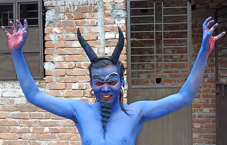 এরপর হিরো আলম তার ফেসবুকে দৈত্যের সাজে ছবি প্রকাশ করেন। ছবি: সংগৃহীত