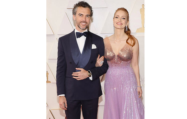 জেসিকা চ্যাস্টেন ও স্বামী গিয়ান লুকা পাস্সি ডি প্রিপোসুলুর আকর্ষণীয় সাজ। ছবি: সংগৃহীত