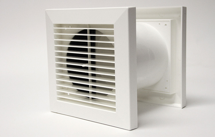 ঘরে ভেন্টিলেটর থাকলে, ভালো করে সেটিকে পরিষ্কার করে রাখুন। ছবি: সংগৃহীত