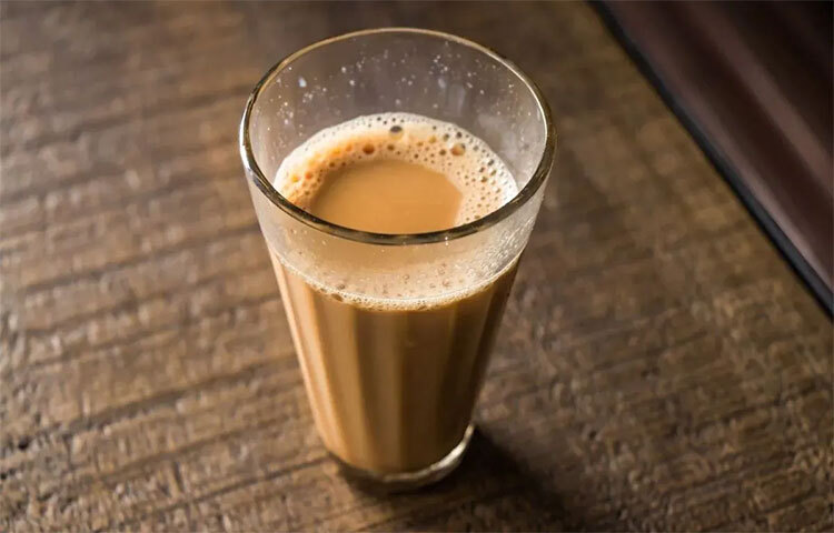 ফুসফুস সুস্থ রাখে: শরীরে দীর্ঘমেয়াদী সর্দি জমে থাকা ফুসফুসের কার্যকারিতাকে সত্যিই দুর্বল করে দিতে পারে যা সাইনাস সংক্রমণ, অ্যালার্জি, এবং হাঁপানির মতো দীর্ঘস্থায়ী রোগের বিকাশ ঘটায়। অত্যধিক ঠান্ডা শরীরে প্রবেশ করার ফলে গলার রক্তনালীগুলো সঙ্কুচিত হয়। উষ্ণ শরীর মানেই হলো স্বাস্থ্যকর ফুসফুস। ছবি: সংগৃহীত