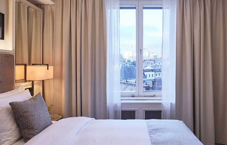 সোশ্যাল নেটওয়ার্কিং প্ল্যাটফর্ম টিকটকে সম্প্রতি এক নারী সোশ্যাল মিডিয়ায় একটি বিষয় খোলসা করেছেন সেটি হলো হোটেলে থাকতে গেলে যে বিষয়গুলো মাথায় রাখতে হবে। ছবি: সংগৃহীত