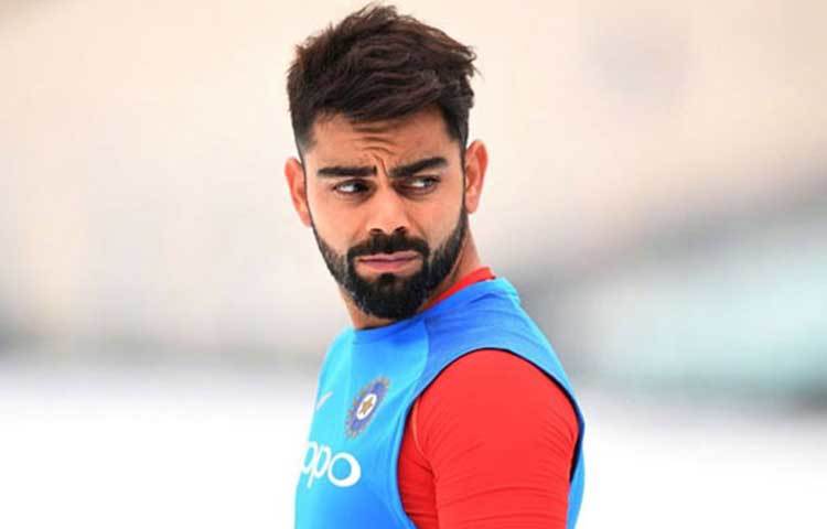 দৌড়ে পিছিয়ে নেই ক্রিকেট তারকা বিরাট কোহলিও। তারও আয় ১.৩৫ কোটি টাকা।