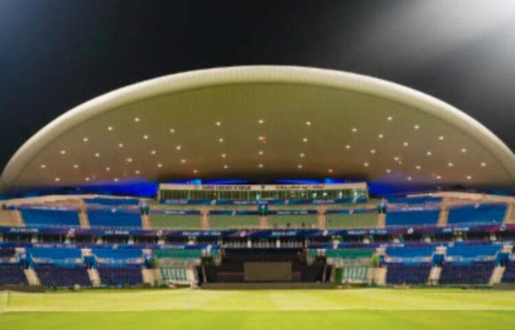 সংযুক্ত আরব আমিরাত কর্তৃপক্ষ আইপিএল আয়াজনে কোনো কমতি রাখেনি। ঝা চকচকে পরিবেশ থেকে শুরু করে ছবির মতো মাঠ, সবই আছে।