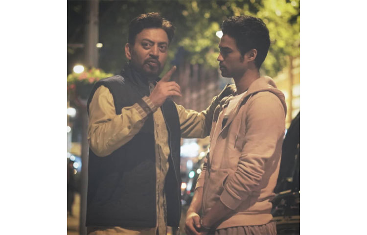 জনপ্রিয় অভিনেতা তথা বাবা ইরফান খান আর নেই, তার স্ত্রী সুতপা শিকদার ও দুই ছেলে আয়ান ও বাবিলের কাছে পড়ে রয়েছে তার সঙ্গে কাটানো অজস্র স্মৃতি। সেই স্মৃতির পাতা থেকেই ইরফানের সঙ্গে কাটানো কিছু মুহূর্ত শেয়ার করলেন তার দুই ছেলে আয়ান ও বাবিল।