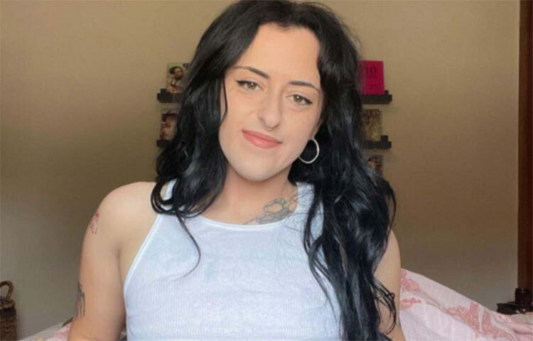 এই হতাশাবোধ থেকেই ফের শরীর বদলানোর সিদ্ধান্ত। টেস্টোস্টেরন হরমোন নেওয়া বন্ধ করে দেন ইশা। সিদ্ধান্ত নিয়ে ফেলেন আবার ফিরবেন পুরনো শরীরে। জন্মসূত্রে পাওয়া নারী দেহই প্রয়োজন তার। ছবি: সংগৃহীত