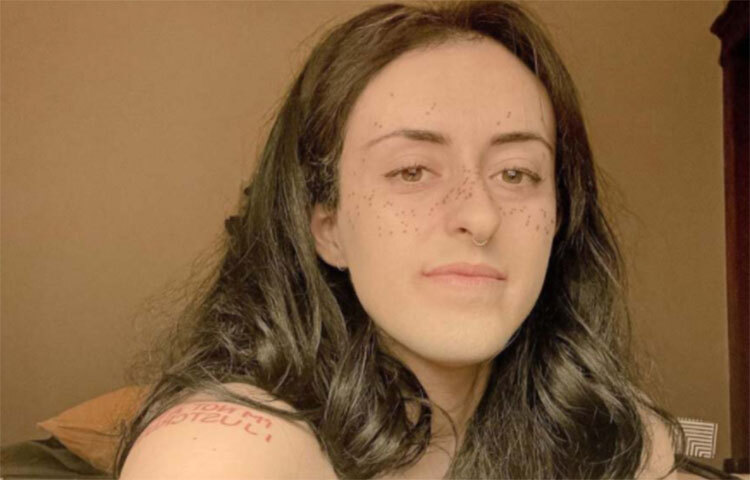 তবে একজন দ্বিধাগস্ত রূপান্তরকামী হিসেবে ইশার পরামর্শ সত্যিই তারা নেবেন কি না বা নিলেও ভবিষ্যতে সিদ্ধান্ত বদলাতে হবে কি না এখন সেটাই দেখার বিষয়। ছবি: সংগৃহীত