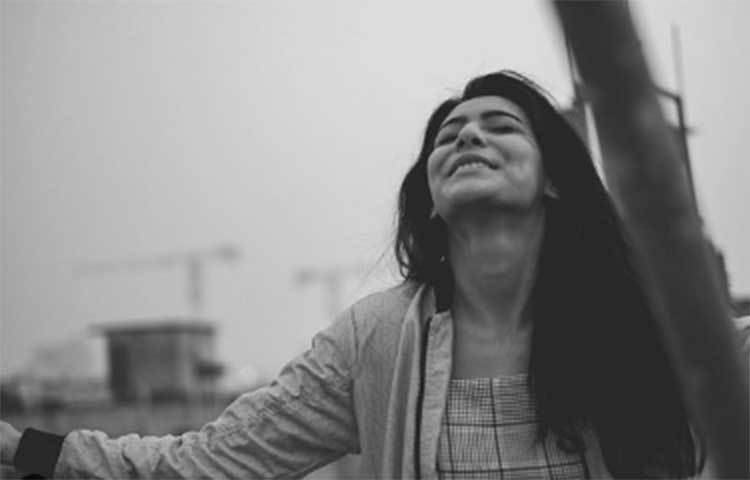 মিস ওয়ার্ল্ড বাংলাদেশ জেসিয়ার ইসলাম নিয়মিত সামাজিক যোগাযোগ মাধ্যমে ছবি প্রকাশ করছেন। তাতে তার ভক্তরা মুগ্ধ হচ্ছেন। দেখুন জেসিয়ার ছবি।