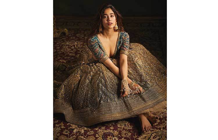 ছবিতে নজরকাড়া জাহ্নবী।