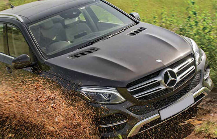 সংবাদ সংস্থায় প্রকাশ, এই গাড়িটির মূল্য ৬৭ লাখ ১৫ হাজার রুপি। ছবি: সংগৃহীত