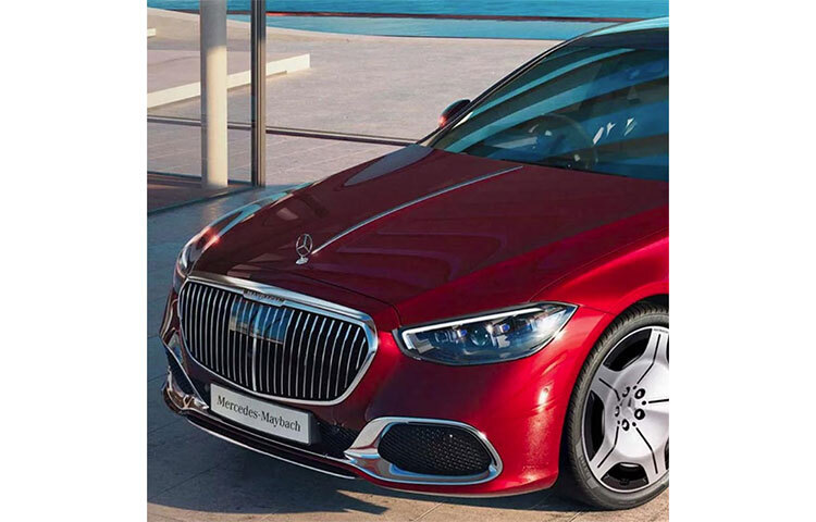 নামী ব্র্যান্ডের বহুমূল্য গাড়ি সংগ্রহে রাখার শখ রয়েছে অভিনেত্রীর। তার কাছে মার্সিডিজ মেব্যাক এস-৫৬০ মডেলের গাড়ি রয়েছে। সংবাদ সংস্থা সূত্রের খবর, গাড়িটি কিনতে জাহ্নবীর ১ কোটি ৯৪ লাখ রুপি খরচ হয়েছে। ছবি: সংগৃহীত